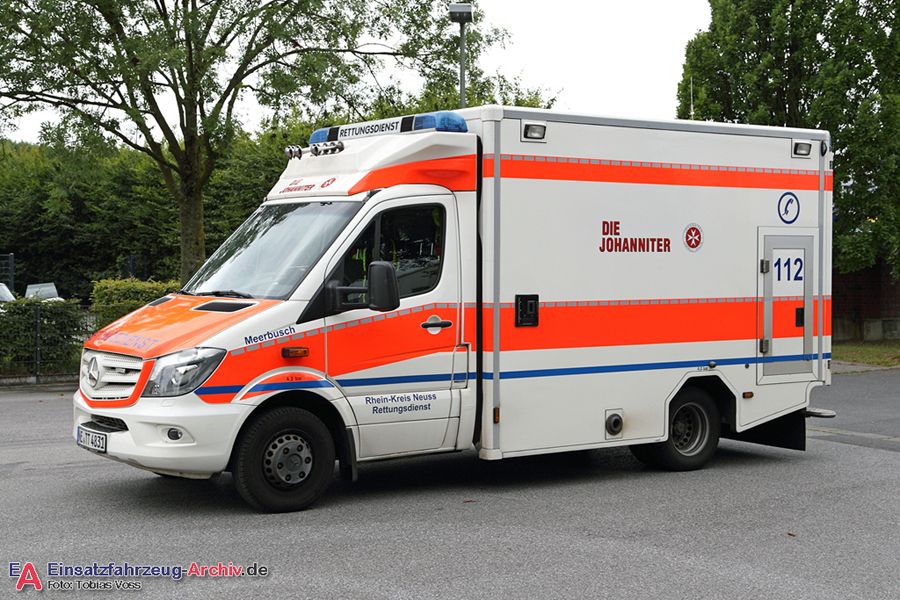 Rettung Kreis Neuss 04 RTW 01 (a.D.)
