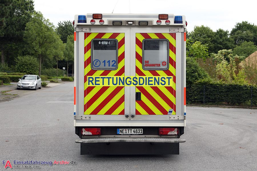 Rettung Kreis Neuss 04 RTW 01 (a.D.)