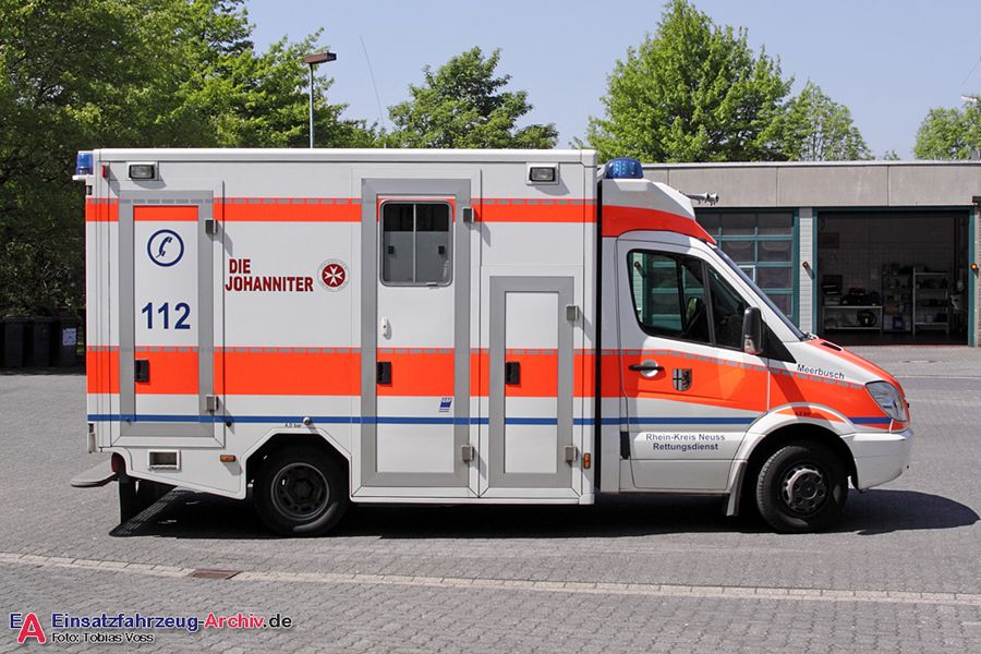 Rettung Kreis Neuss 04 RTW 01 (a.D.)
