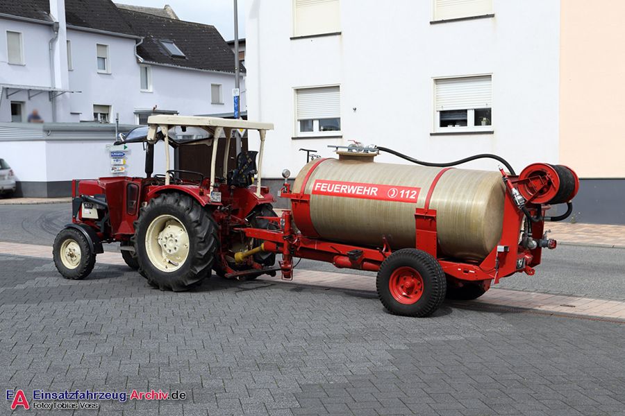 Florian Vordereifel 18/xx-01 - mit Zugfahrzeug