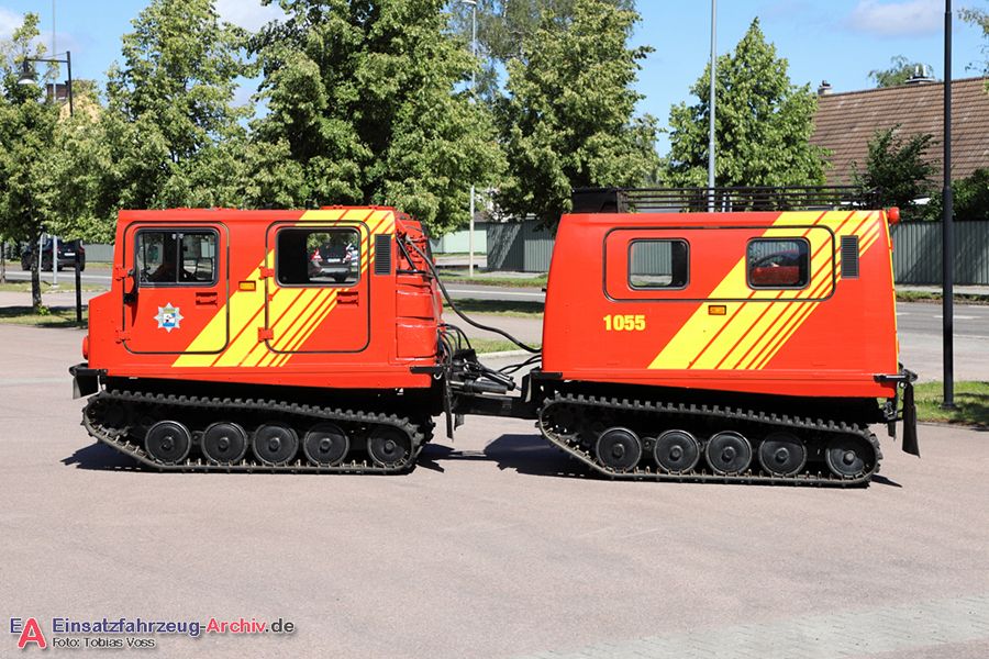 2 41-1055 - Bandvagn