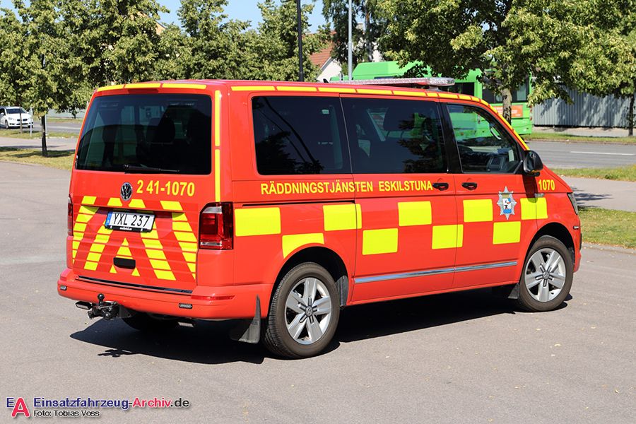 2 41-1070 - Personbil