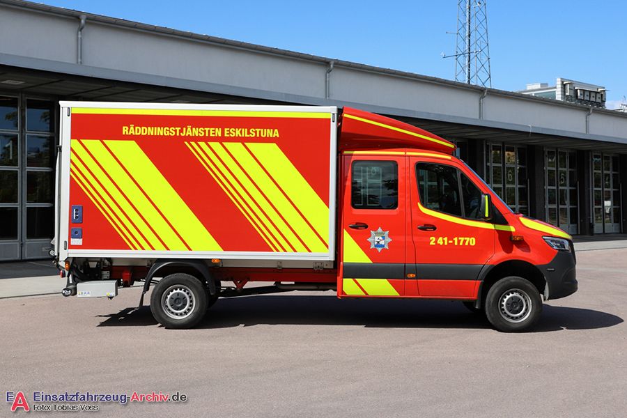 2 41-1770 - Transportbil