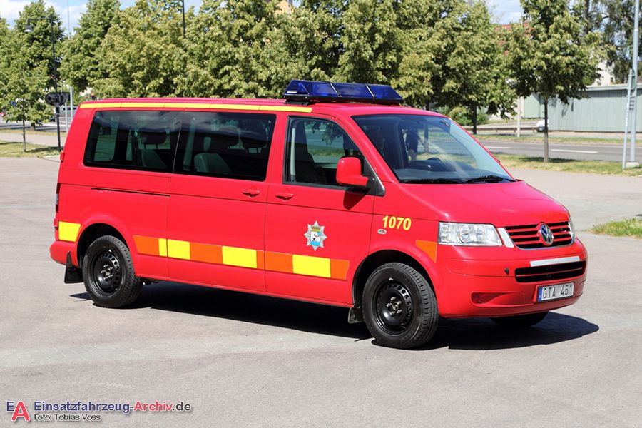 2 41-1070 - Personbil (a.D.)