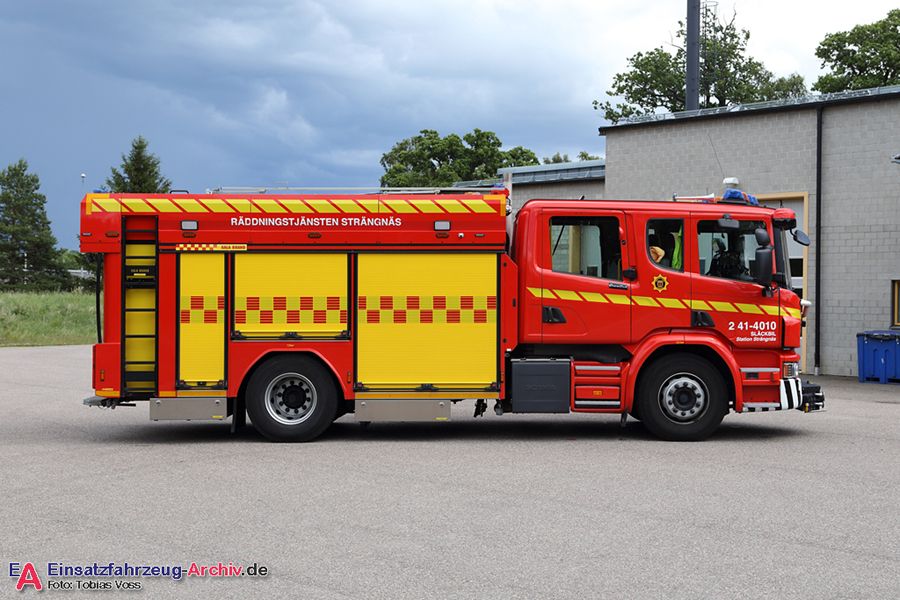 2 41-4010 - Släck-/räddningsbil