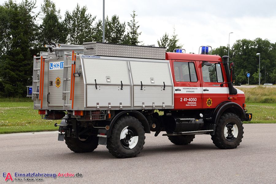 2 41-4050 - Terräng-/räddningsbil (a.D.)