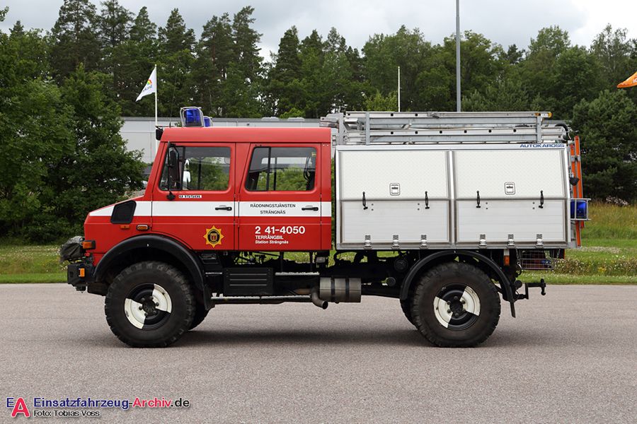 2 41-4050 - Terräng-/räddningsbil (a.D.)