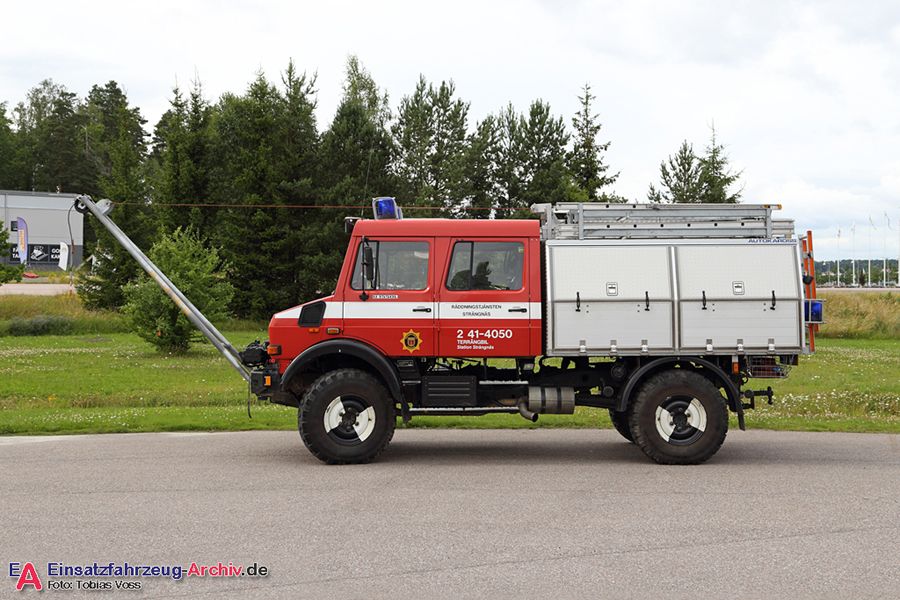 2 41-4050 - Terräng-/räddningsbil (a.D.)