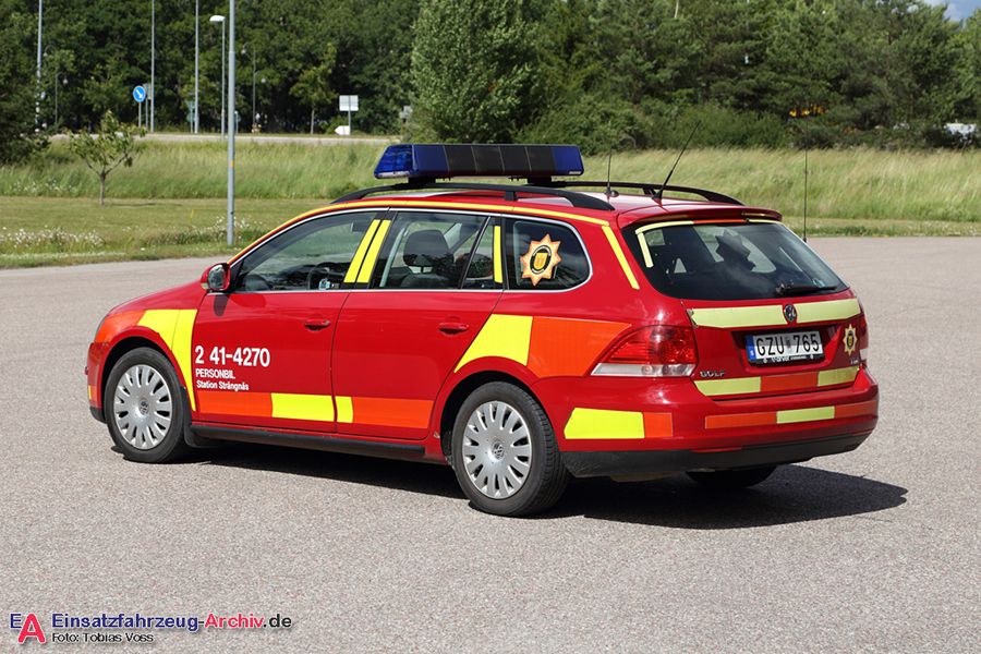 2 41-4270 - Personbil (a.D.)