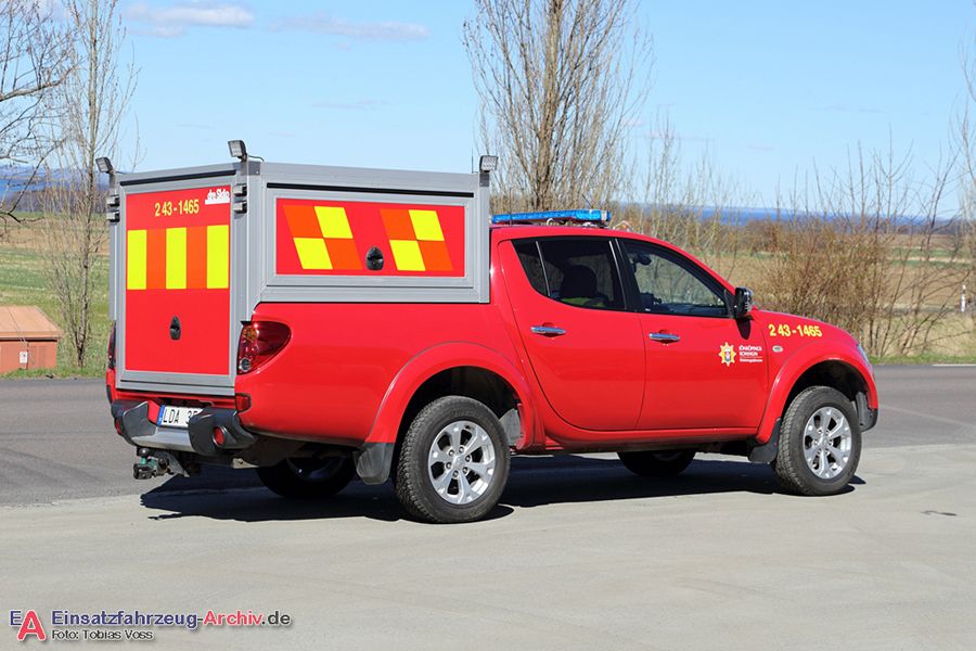 2 43-1465 - Terrängbil